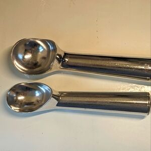 Vintage 2  Ice Cream Scoops Different Servimg Size Scoops Chrome Scuffed Scratch